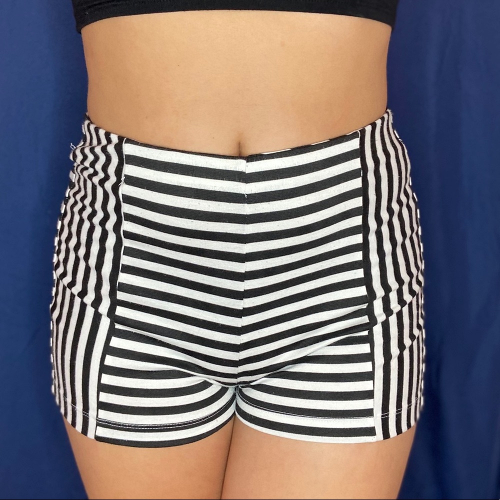 Stripped shorts